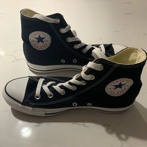 AUTHENTIC NEW Converse Chuck Taylor Sneakers